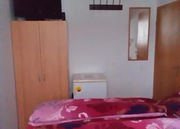 Monteurhotel Garni Alter Olper Hof 호텔 린들라